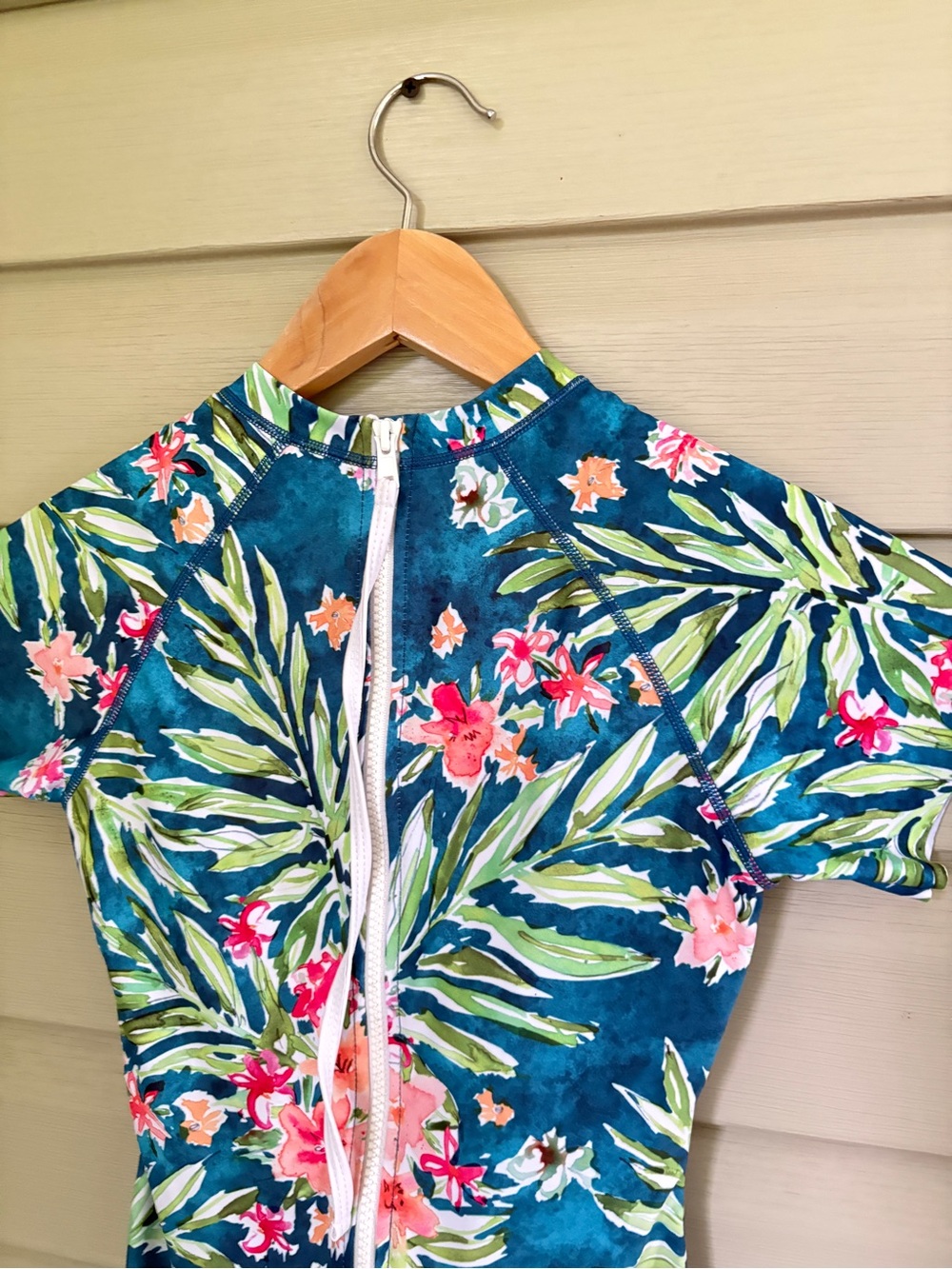 AXESEA athletic swimsuit tropical surfing rash guard SPF sporty sz 4 Australian - Picture 7 of 16